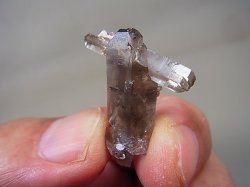 画像1: マラウイ産エジリン＆水晶原石（貫入り） 2.6g