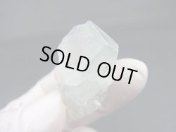 画像1: ノルウェー産ペイルグリーンカラーフローライト原石 24.9g