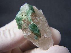画像1: ブラジル・クルゼーロ鉱山産グリーントルマリン＆水晶原石 106.3カラット