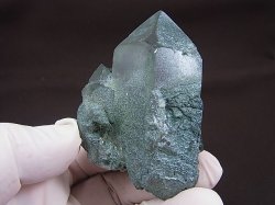 画像1: スカルドゥ産メタリックグリーンカラー水晶 114.6g