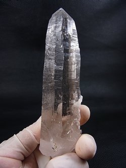 画像1: スカルドゥ産クリアテッシンハビット水晶ポイント 240.5g