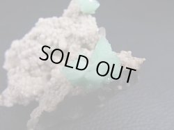 画像2: インド・マハラシュトラ州産ミントグリーンアポフィライト＆スティルバイト原石 58.4g