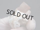 ベトナム産八面体ライトピンクフローライト原石（ドゥルージ水晶皮膜） 45.7g