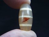 「線」（赤朱砂入り）現代天珠 直径約10×20mm