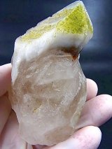 ベトナム・ザライ省産ホワイト＆グリーン水晶原石（エピドート付き） 247.6g