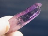 メキシコ・ベラクルス産アメジストポイント（ネガティブクオーツ入り） 9.0g