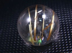 画像2: ブラジル産タイチンルチル水晶丸玉（レインボー入り） 20mm