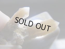 画像1: 内モンゴル産角閃石/ヘデンベルガイト入り水晶原石（ツイン/トラピチェ） 2.5g