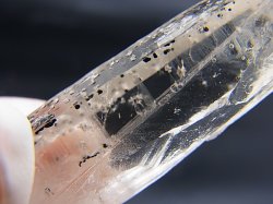 画像2: 内モンゴル産インクルージョン入りクリア水晶原石 15.1g
