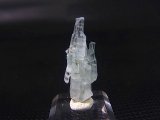 パキスタン・ギルギット産アクアマリン柱状結晶原石（多連晶） 5.0カラット