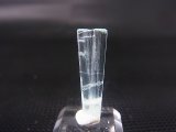 パキスタン・ギルギット産アクアマリン柱状結晶原石（ツイン） 3.7カラット