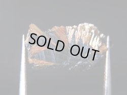 画像1: ブラジル・バイーア産タイチンゴールドルチル&ヘマタイト原石 2.4g