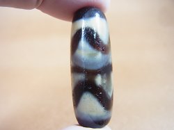画像2: 「四線虎牙」（ドラゴンライン入り）現代天珠 直径約14×40mm