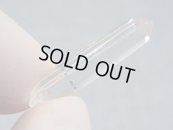 画像1: マダガスカル産フローライトインクオーツ研磨原石 1.6g