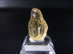 画像1: ジュエリー品質：リビアングラス原石 1.8g