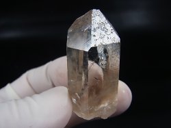 画像1: スウェーデン・イェムトランド産ウォータークリア水晶ポイント（レインボー入り） 29.7g