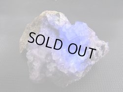 画像2: ノルウェー産パープルフローライト原石（蛍光性あり） 93.6g