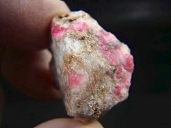 画像1: ツグツパイト（タグトゥパイト）原石 11.2g