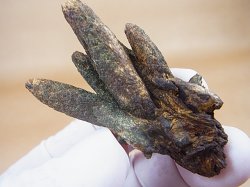 画像1: 柿野鉱山産緑水晶（ヘデンベルガイト/緑閃石入りインターフェレンス型/連晶） 18.4g