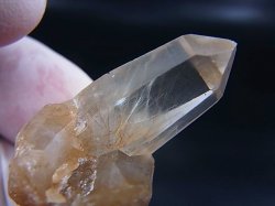 画像2: 川上村産角閃石入り水晶ポイント 11.9g