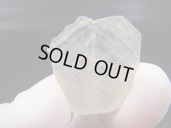 画像1: マダガスカル産ジャパニーズツイン（日本式双晶水晶/軍配型） 3.2g