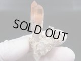 南アフリカ・オレンジリバー産アナテース付レッドヘマタイト水晶（タントリックツイン） 18.8g