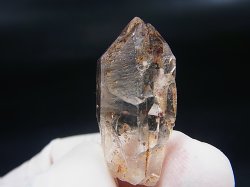画像1: タンザニア・マヘンゲ産アイアンインクルージョン水晶 6.6g