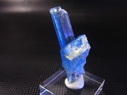 画像2: ジェムグレード宝石需要品質：ベトナム産アクアマリン柱状結晶原石（連晶） 37.9カラット