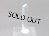 ジェムグレード宝石需要品質：ベトナム産アクアマリン柱状結晶原石（レインボー入り） 2.8カラット