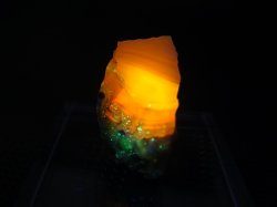 画像1: Hokkaidoite北海道然別湖産蛍光オパール原石 3.3g