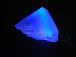画像2: フランス・ピュイドドーム産フローライト原石 6.7g