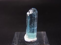 画像1: ジェムグレード宝石需要品質：ベトナム産アクアマリン柱状結晶原石（ブラックトルマリン付き） 4.1カラット