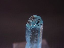 画像2: ジェムグレード宝石需要品質：ベトナム産アクアマリン柱状結晶原石（ブラックトルマリン付き） 4.1カラット