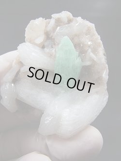 画像1: インド・マハラシュトラ州産グリーンアポフィライト＆スティルバイト原石 66.1g