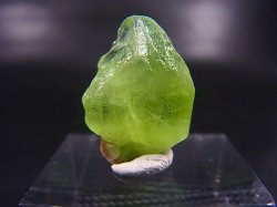 画像2: パキスタン・ナダール産ペリドット原石 17.5カラット