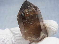 画像2: ベトナム・タインホア産スモーキー水晶ポイント 28.2g
