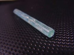 画像2: ロシア・ザバイカル産アクアマリン柱状結晶原石 6.8カラット