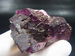 画像1: アメリカ・イリノイ州産レッドパープルフローライト原石 118.8g