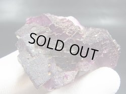 画像1: アメリカ・イリノイ州産レッドパープルフローライト原石 118.8g