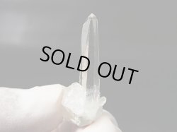 画像1: スウェーデン・イェムトランド産ウォータークリア水晶ポイント 3.4g