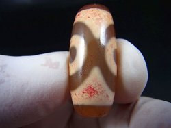 画像2: 「三眼」（赤朱砂入り）現代天珠 直径約12×28mm