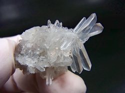 画像2: メキシコ産日本式双晶水晶クラスター（V字型/ギッター） 13.1g