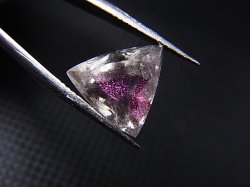 画像1: ピンクファイヤー（ティンカーベル）クオーツ・ルース 4.0カラット