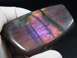 画像2: マダガスカル産ラブラドライト研磨原石（パープルピンク＆ブルー） 160.0g