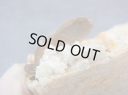 画像2: ベトナム・タインホア産スモーキー水晶（アデュラリア/微斜長石） 49.3g