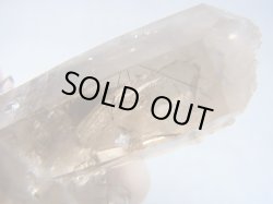 画像2: ノルウェー産コッパールチル入りスモーキー水晶原石（連晶） 38.1g