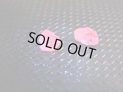 画像2: ベトナムLuc Yen産コバルトスピネル原石結晶（蛍光/カラーチェンジ） 2点セット トータル 0.8カラット