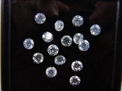 画像2: キュービックジルコニア・ルース（ラウンドブリリアントカット） 5mm平均 15点セット