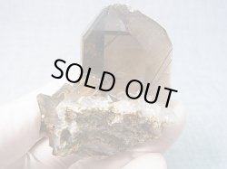 画像1: ノルウェー産コッパールチル入りスモーキー水晶原石（連晶） 106.5g