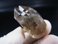 インド・マニハール産ウォータークリアライトスモーキー水晶（ＤＴ/ゴールドルチル入り） 16.2g